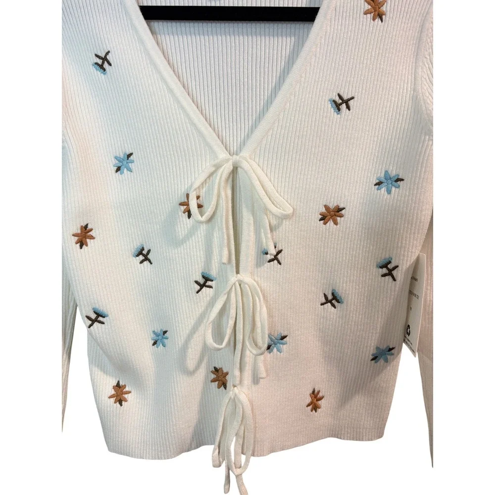Willow & Wind Winter White Floral Embroidered Tie Front Cardigan Womens Size M